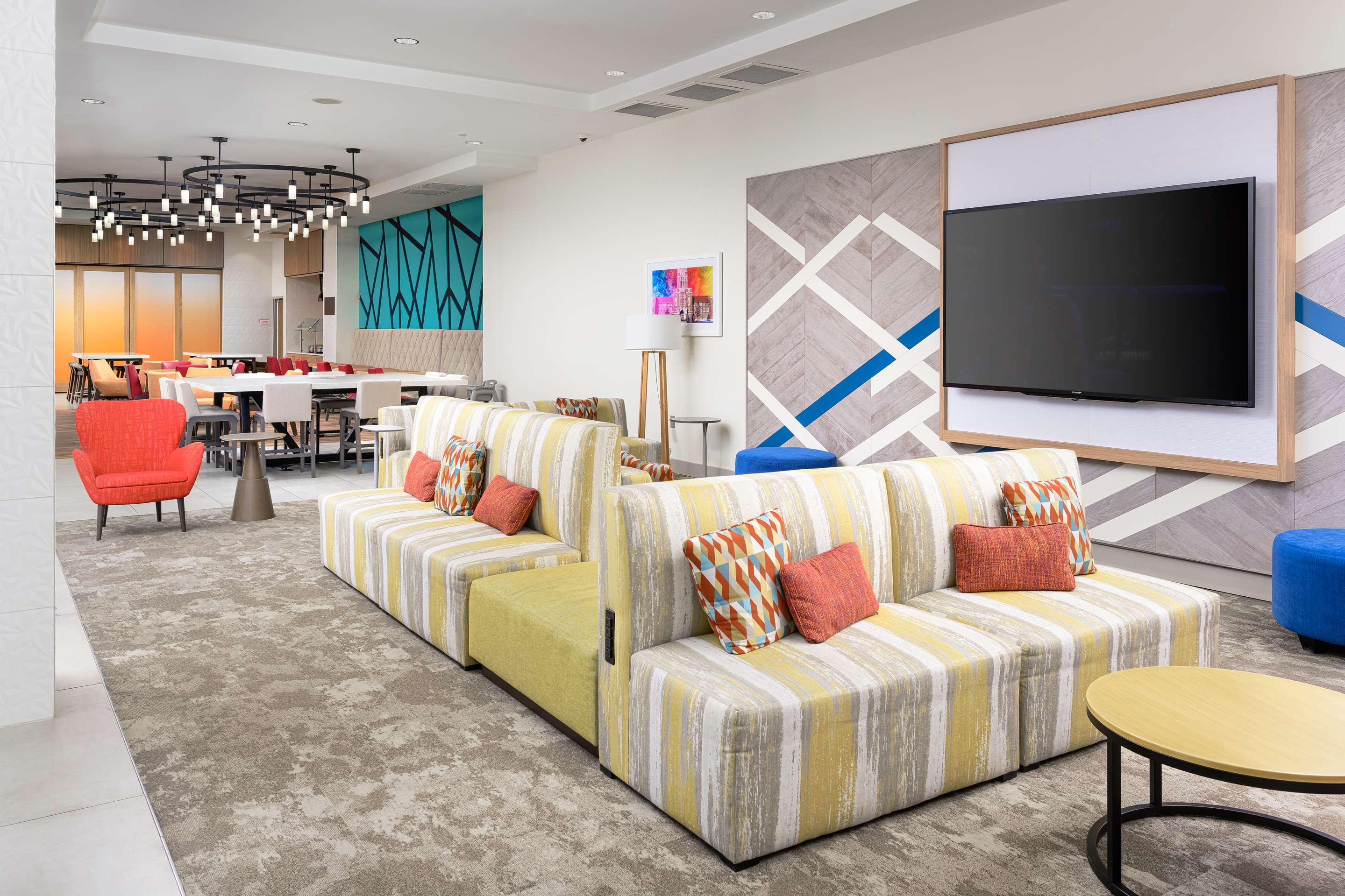 Lobby | Hilton Garden Inn Knoxville Papermill Drive
