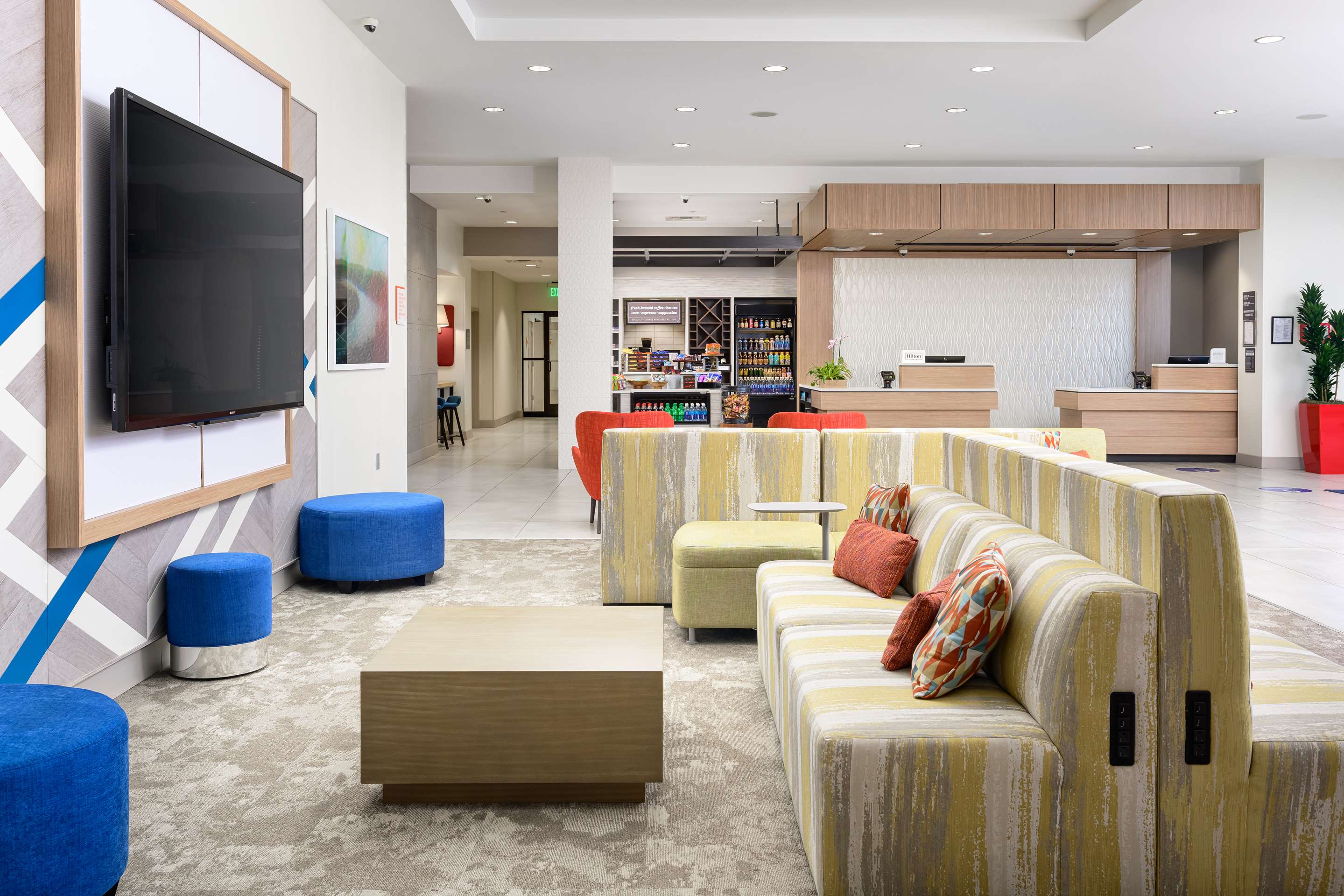 Lobby | Hilton Garden Inn Knoxville Papermill Drive