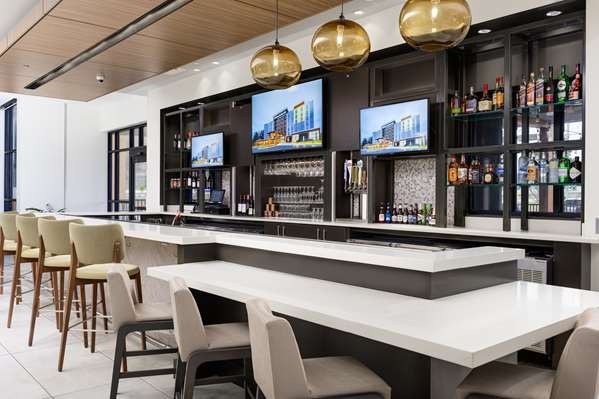 Bar - Hilton Garden Inn Papermill Drive Knoxville - I-40 & I-75, Exit 383