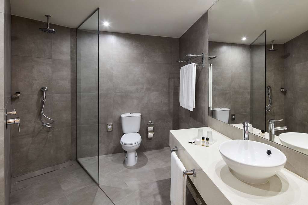 Tivoli Lagos-guestroom-Guest Room,Bathroom,On-Site.jpg