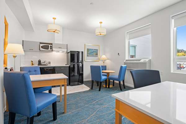  - Crown Columbia Hotel Trail