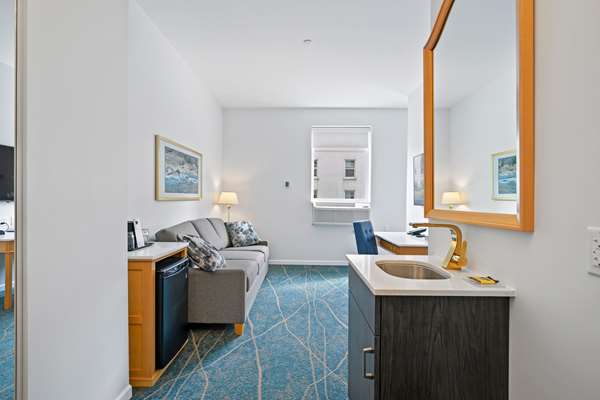  - Crown Columbia Hotel Trail