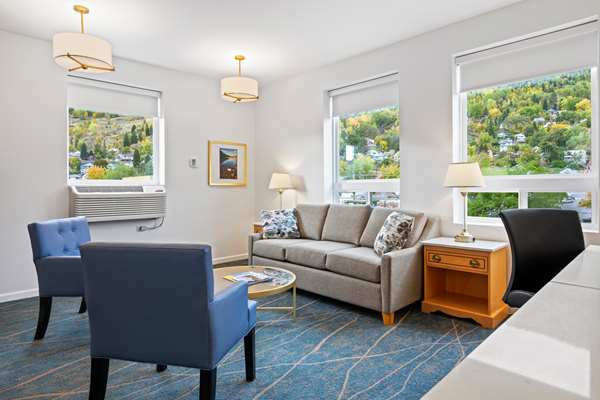  - Crown Columbia Hotel Trail