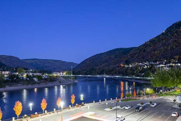 Exterior view - Crown Columbia Hotel Trail