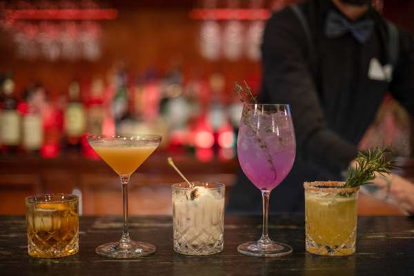 Bar - Crown Columbia Hotel Trail