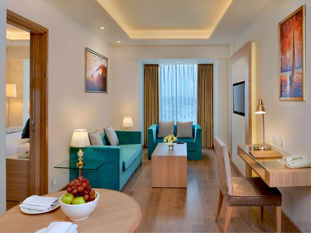 GOLDEN SAROVAR PORTICO AMRITSA-guestroom-Guest Room,Suite,On-Site.jpg