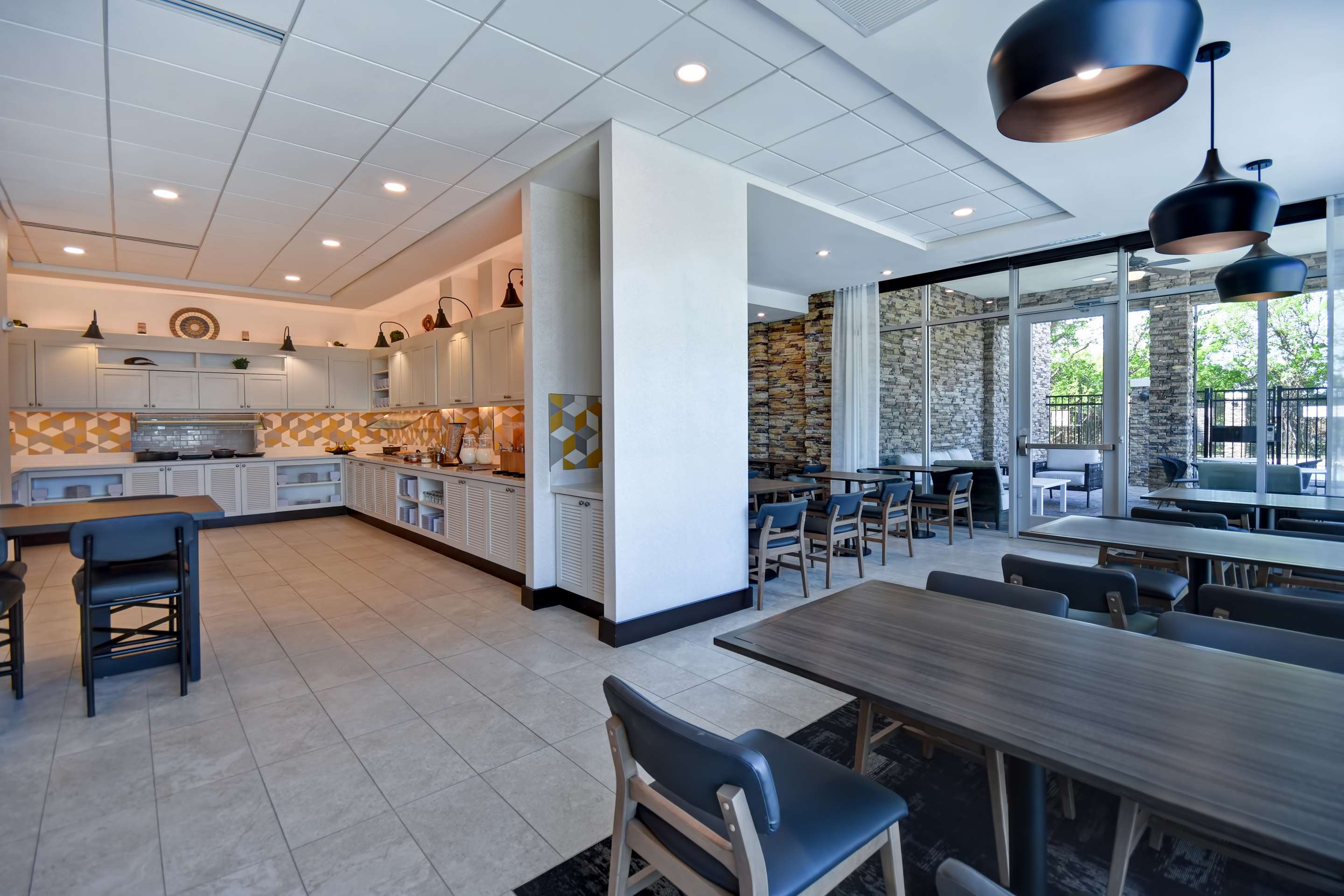 Breakfast Area | Hyatt Place Huntsville/ Research Park/ Redstone