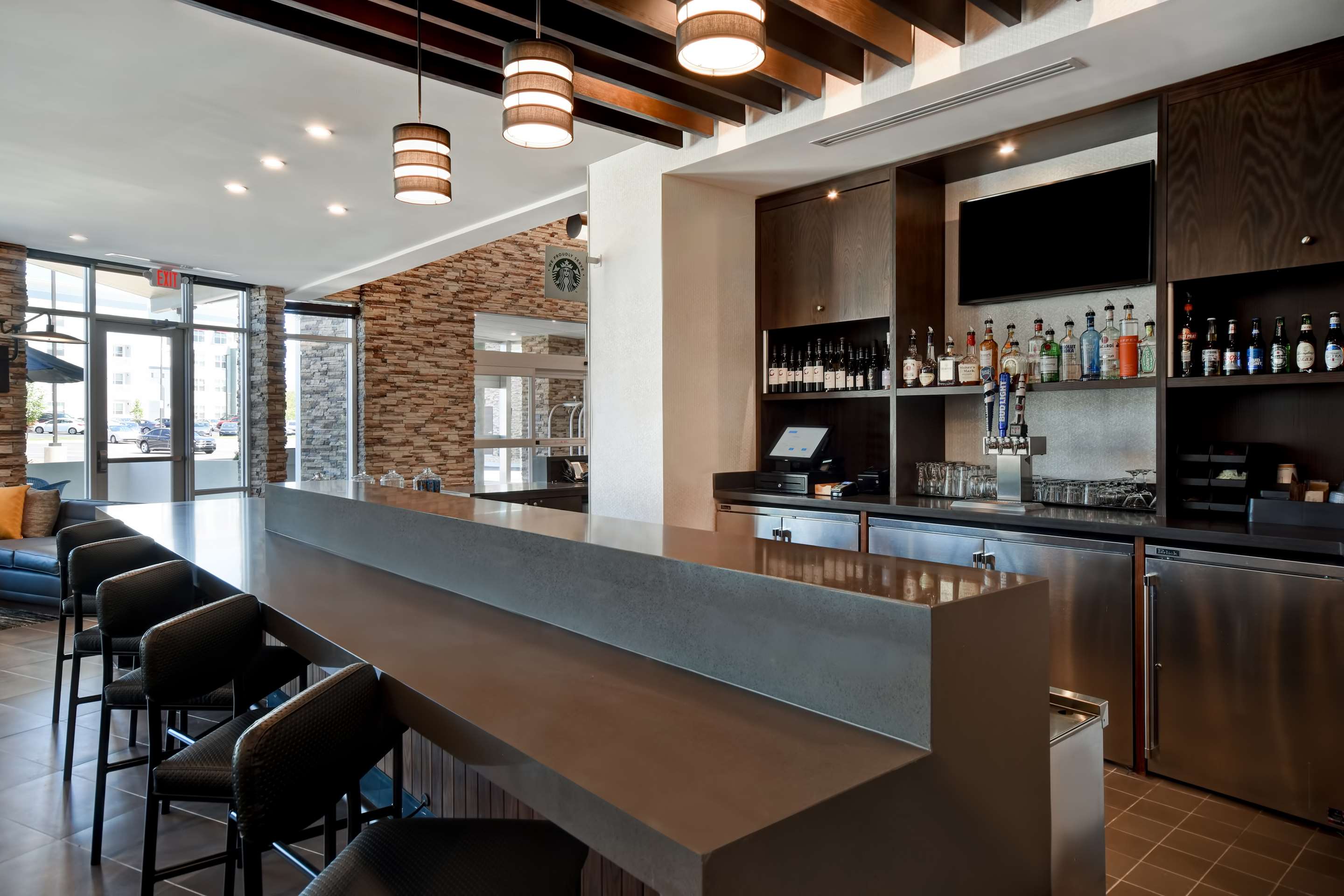 Bar Lounge | Hyatt Place Huntsville/ Research Park/ Redstone