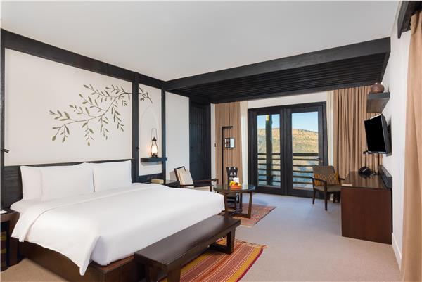 Alila Terrace with Jabal View