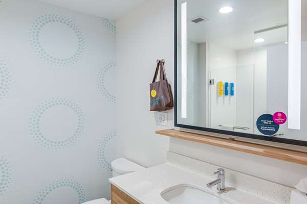  - Tru by Hilton Clarksville - I-24, Exit 4