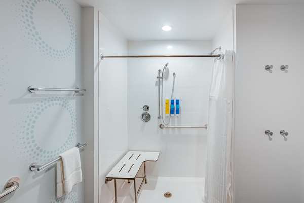  - Tru by Hilton Clarksville - I-24, Exit 4