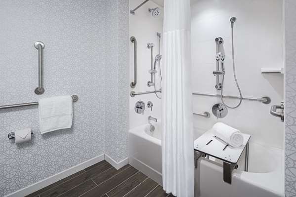  - Hampton Inn Boston Woburn - I-95, Exit 54