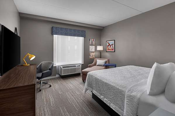  - Hampton Inn Boston Woburn - I-95, Exit 54