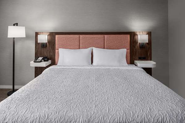  - Hampton Inn Boston Woburn - I-95, Exit 54