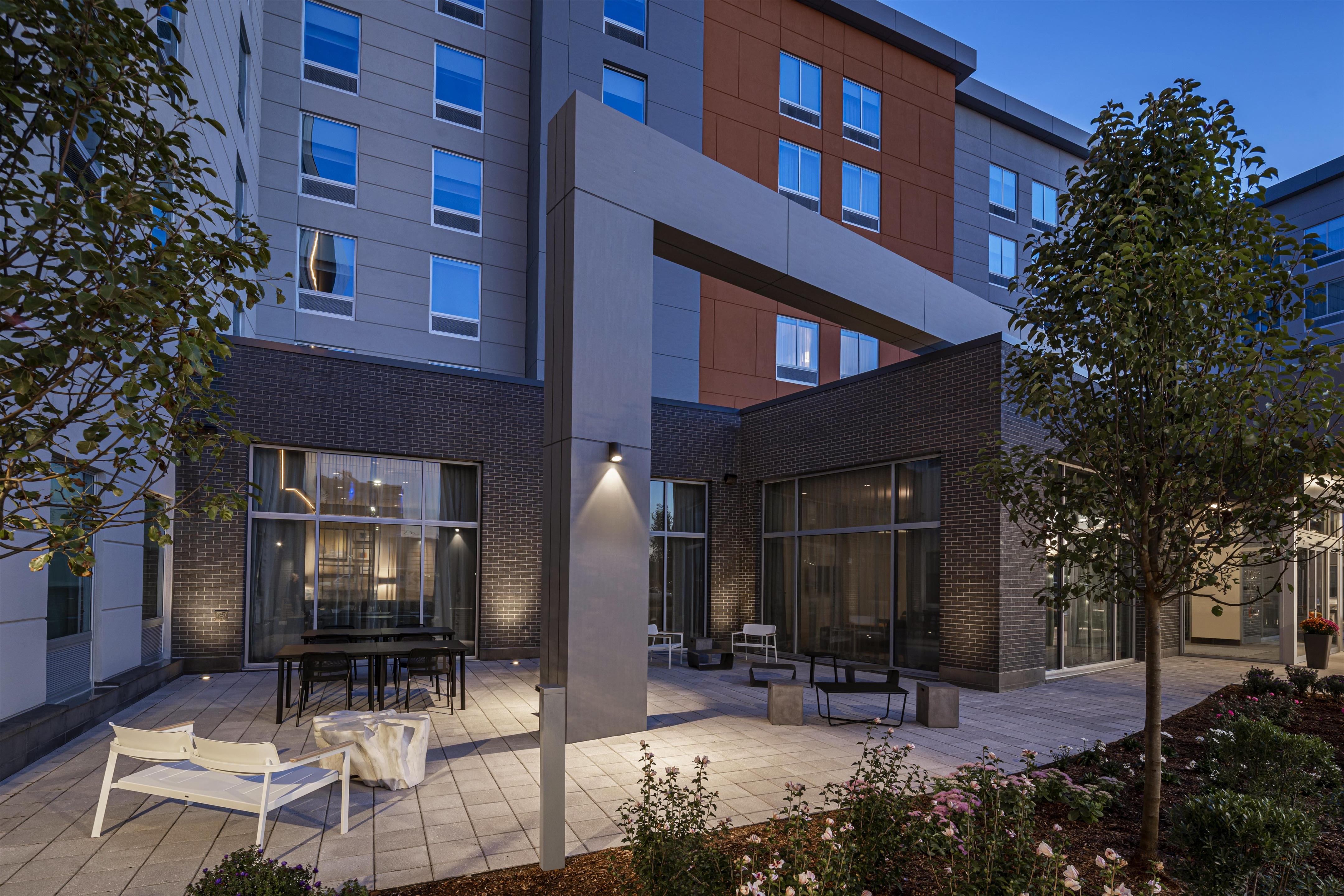 Exterior | Hampton Inn Boston Woburn