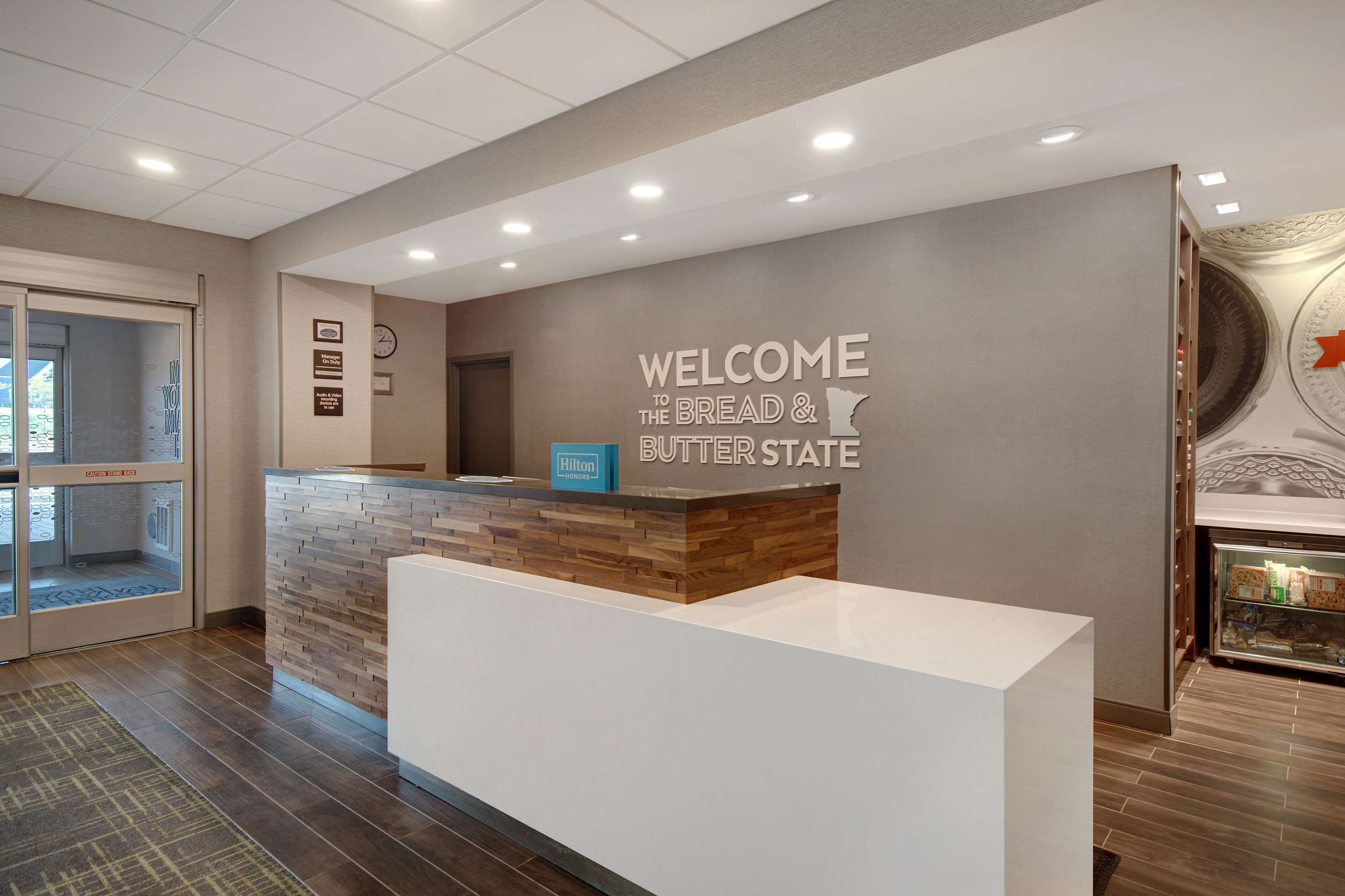 Lobby | Hampton Inn Lakeville Minneapolis
