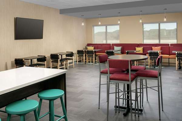 Amenities - Tru by Hilton Hotel Lakeland Seaworld San Antonio