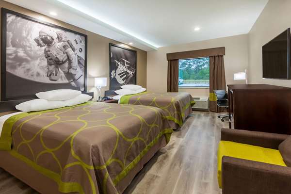  - Super 8 Hotel North Kingwood - I-69, Exit 153