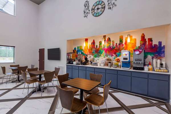  - Super 8 Hotel North Kingwood - I-69, Exit 153