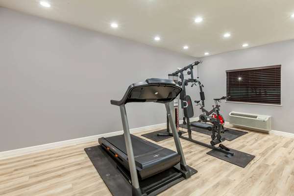 Fitness/ Exercise Room - Super 8 Hotel North Kingwood - I-69, Exit 153