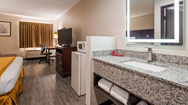  - SureStay Hotel by Best Western Orange - I-10, Exit 877