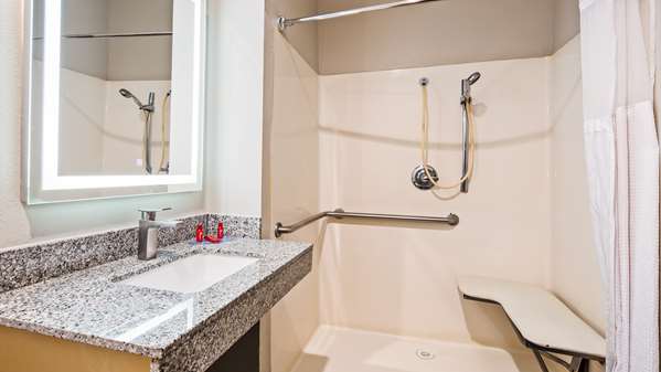  - SureStay Hotel by Best Western Orange - I-10, Exit 877