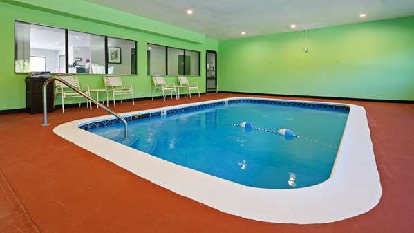 Pool - SureStay Hotel by Best Western Orange - I-10, Exit 877