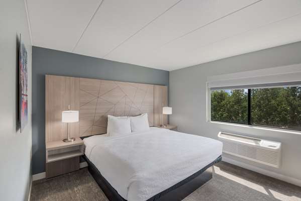  - Best Western Fort Wayne I-69 Hotel - I-69, Exit 316