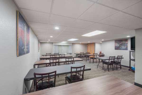  - Best Western Fort Wayne I-69 Hotel - I-69, Exit 316