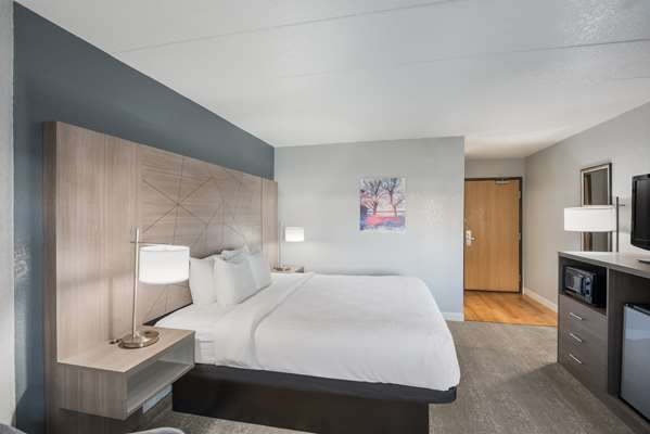  - Best Western Fort Wayne I-69 Hotel - I-69, Exit 316