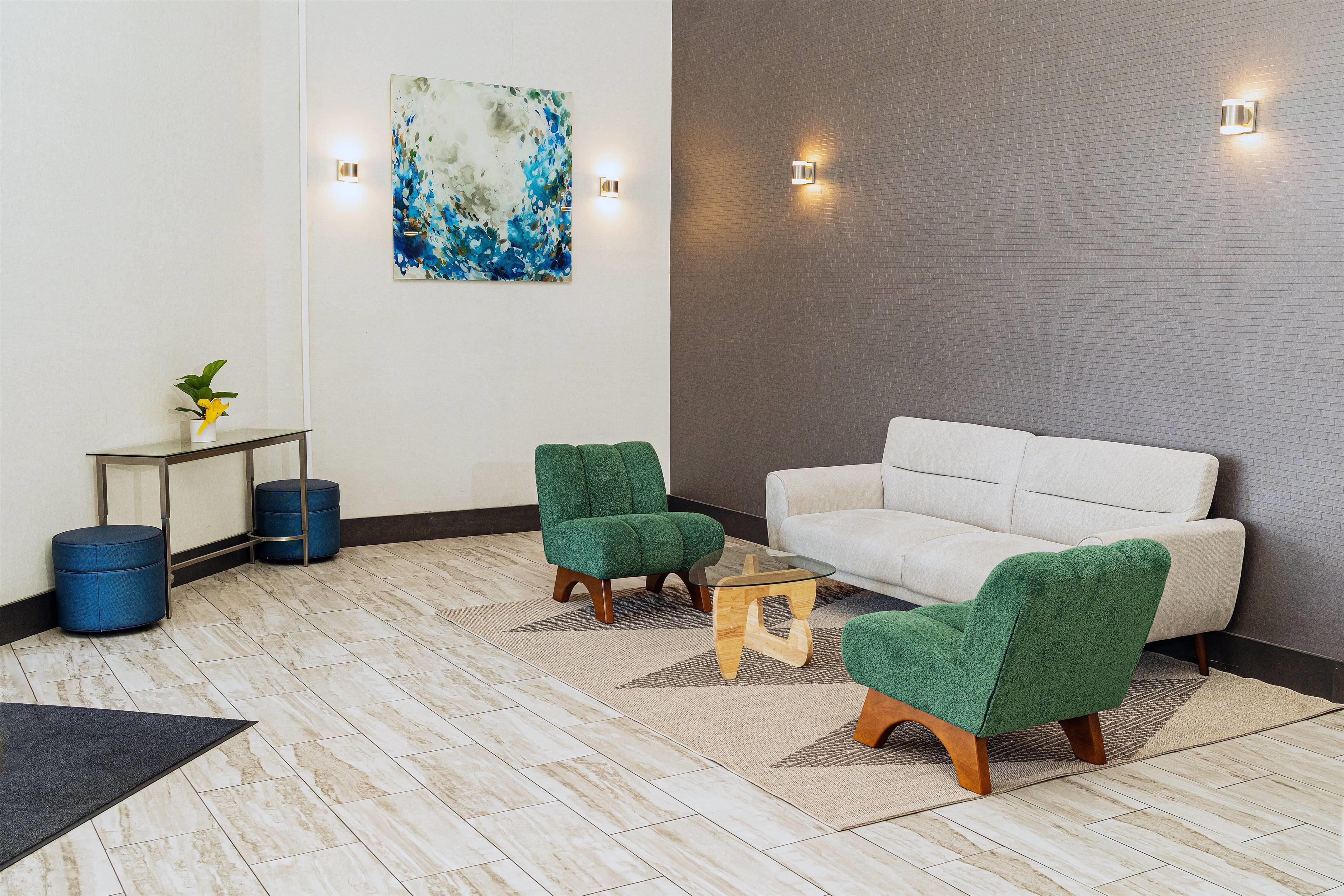 Lobby | Wingate by Wyndham Savannah I-95 North