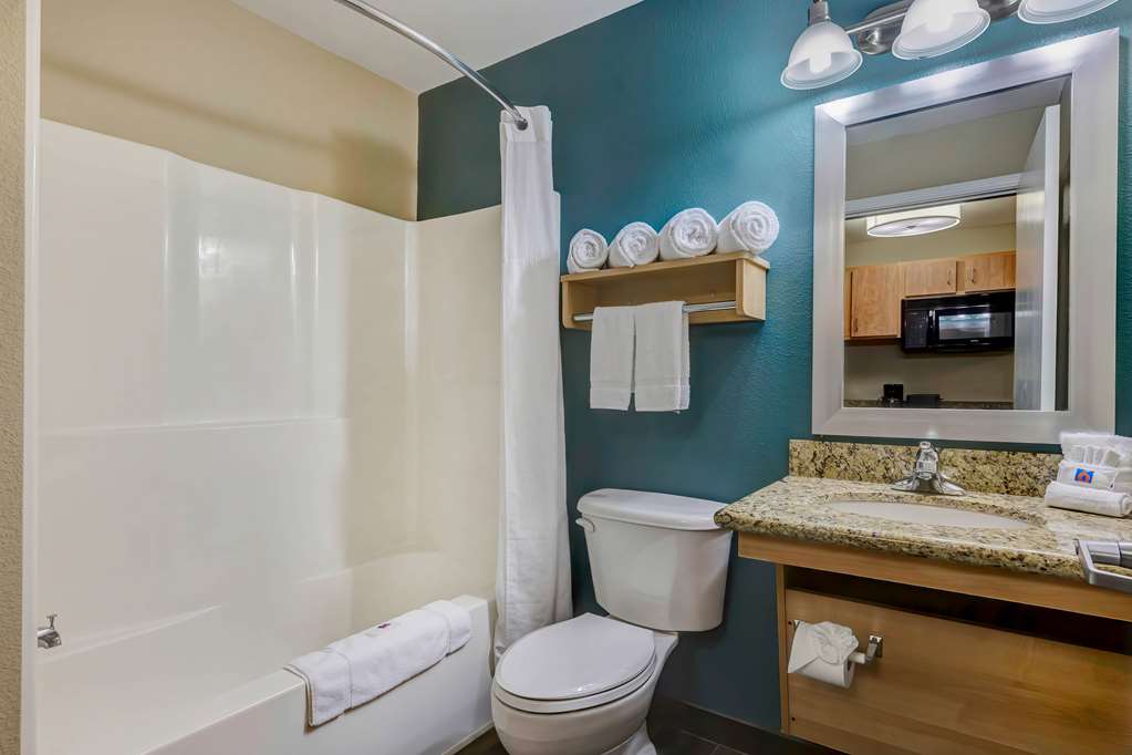 STUDIO 6 LENEXA, KS OVERLAND PARK-guestroom-Guest Room,On-Site.jpg