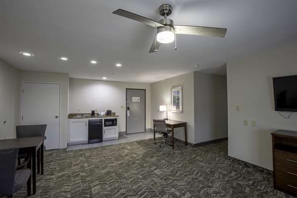 Suite - Best Western Plus Vermilion River Inn & Suites Lafayette