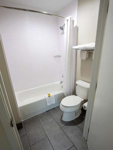  - Best Western Plus Vermilion River Inn & Suites Lafayette