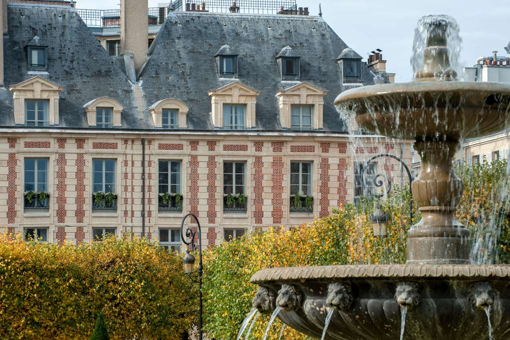Cour des Vosges - Evok Collection in Paris