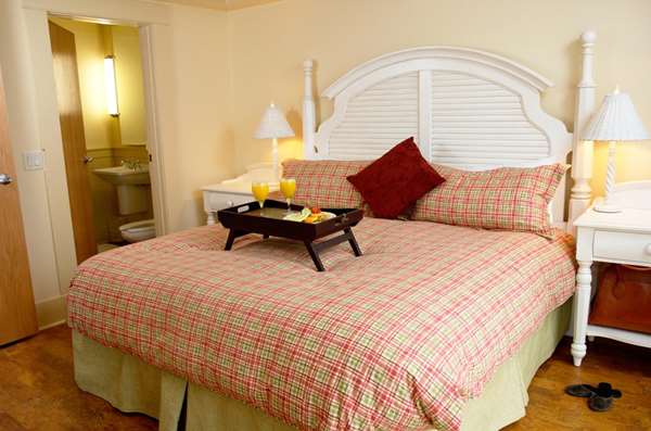  - Hotel Eldorado Kelowna