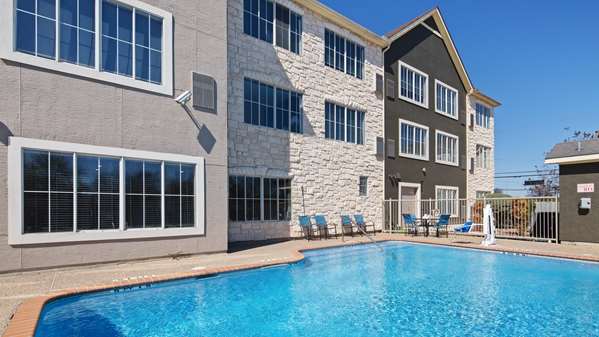 Pool - SureStay Plus by Best Western Fort Sam Houston San Antonio - I-35 & I-410, Exit 164A