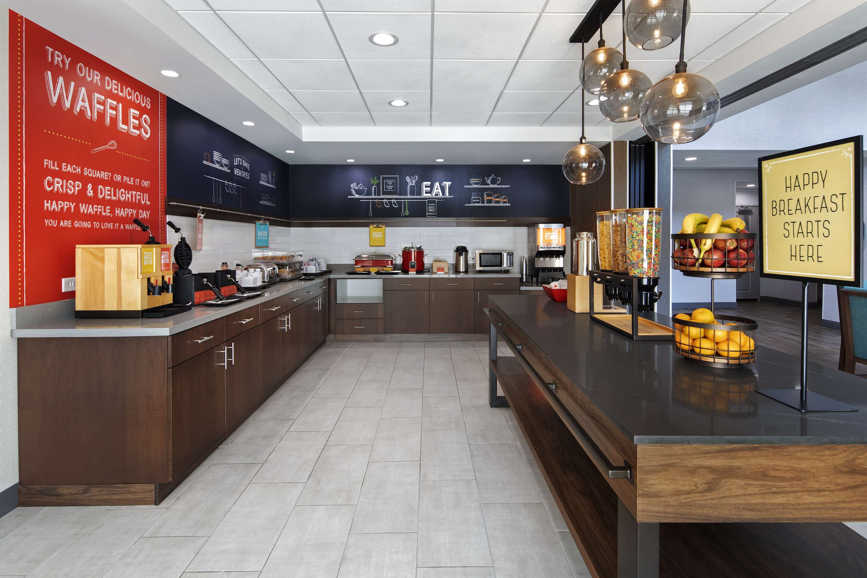 Breakfast Area | Hampton Inn & Suites D'Iberville Biloxi