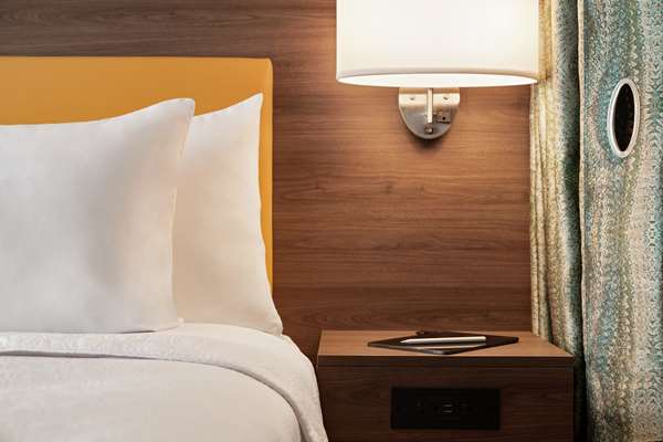  - Home2 Suites by Hilton North Harrisburg - I-81, Exit 69