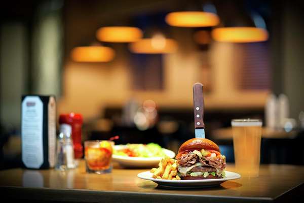 Restaurant - DoubleTree by Hilton Hotel Midway Airport Chicago