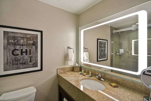  - DoubleTree by Hilton Hotel Midway Airport Chicago