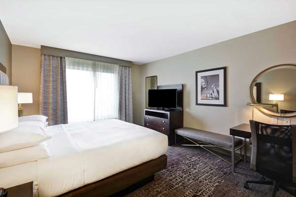  - DoubleTree by Hilton Hotel Midway Airport Chicago