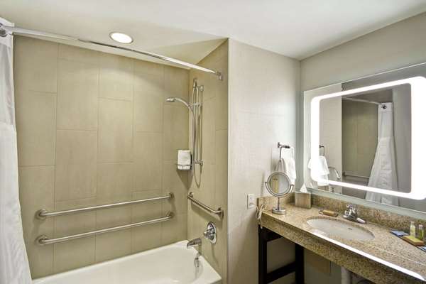  - DoubleTree by Hilton Hotel Midway Airport Chicago