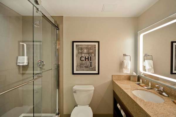  - DoubleTree by Hilton Hotel Midway Airport Chicago