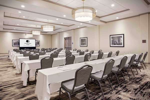  - DoubleTree by Hilton Hotel Midway Airport Chicago