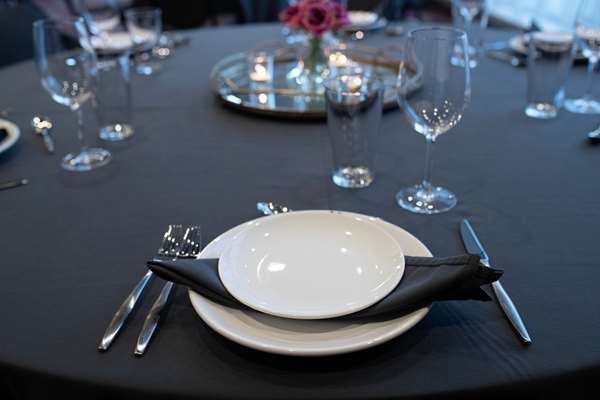  - Axis Hotel Moline - I-74, Exit 2