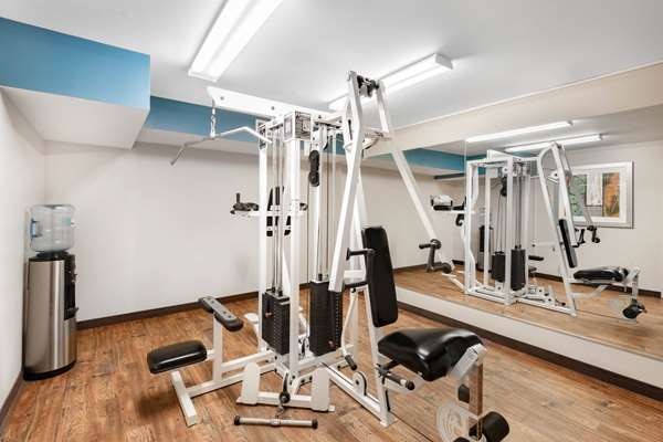 Fitness/ Exercise Room - Baymont Inn & Suites Farmington