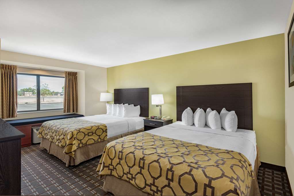 BAYMONT BY WYNDHAM FARMINGTON-guestroom-Guest Room,On-Site.jpg