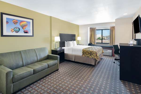 Suite - Baymont Inn & Suites Farmington
