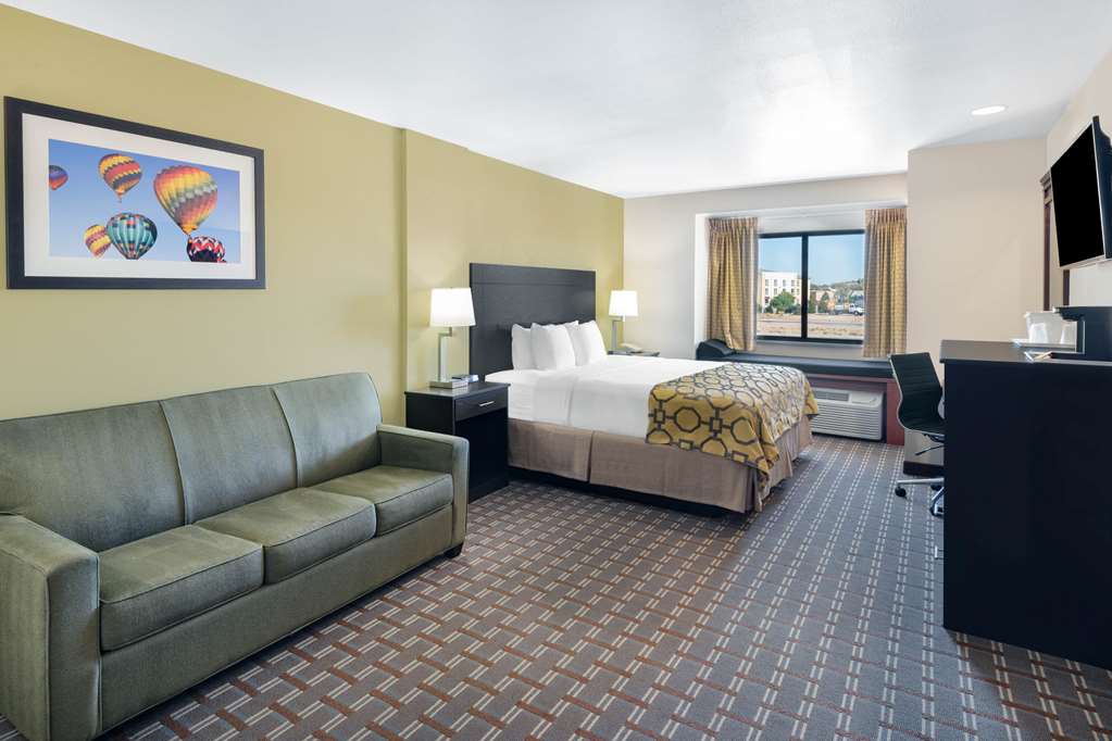 BAYMONT BY WYNDHAM FARMINGTON-guestroom-Guest Room,Suite,On-Site.jpg